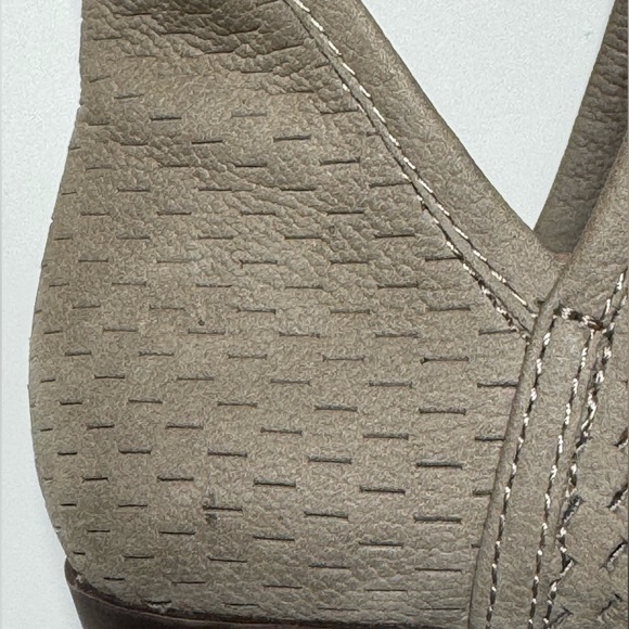 ✨ Lucky Brand Perforated Suede Booties – Women’s 6.5 ✨ - Picture 5 of 9